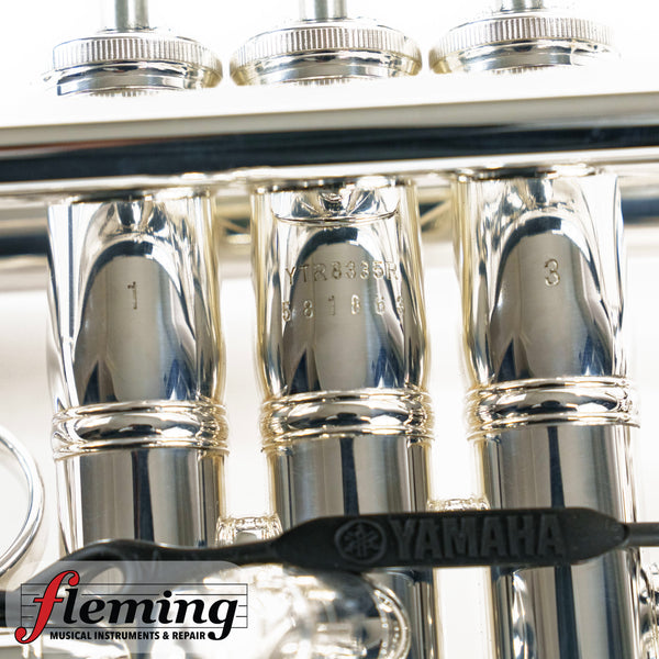 Yamaha YTR-8335IIGS Custom Xeno Professional Bb Trumpet - Silver Plate, Gold Brass Bell